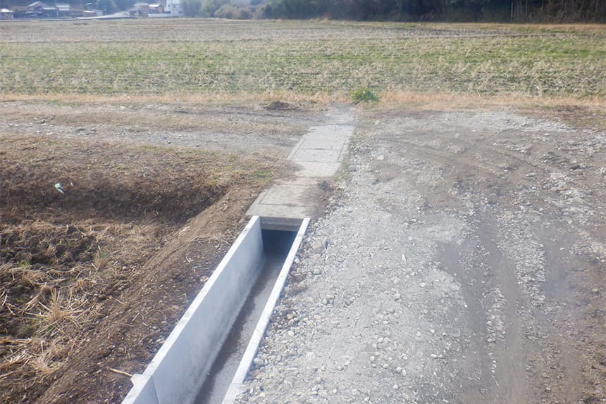 平野町ほか 用水路改修等工事 改修完了後の用水路状況 兵庫県西脇市