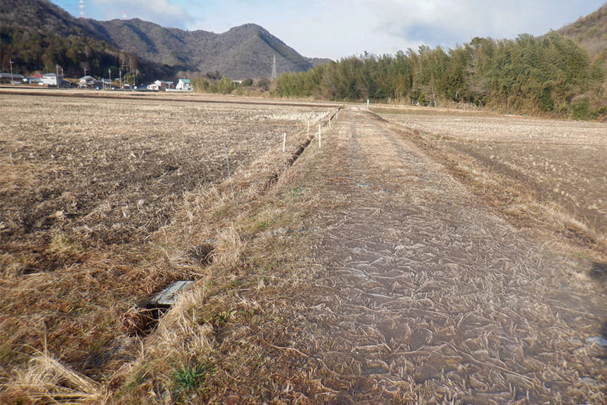 平野町ほか 用水路改修等工事 施工前の用水路状況 兵庫県西脇市