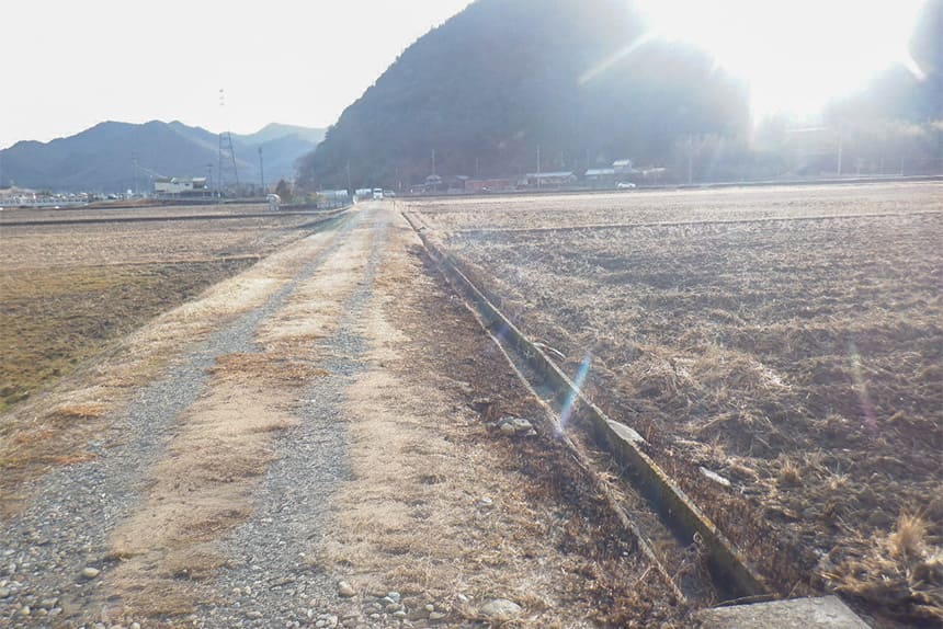 平野町ほか 用水路改修等工事 施工前の用水路状況 兵庫県西脇市