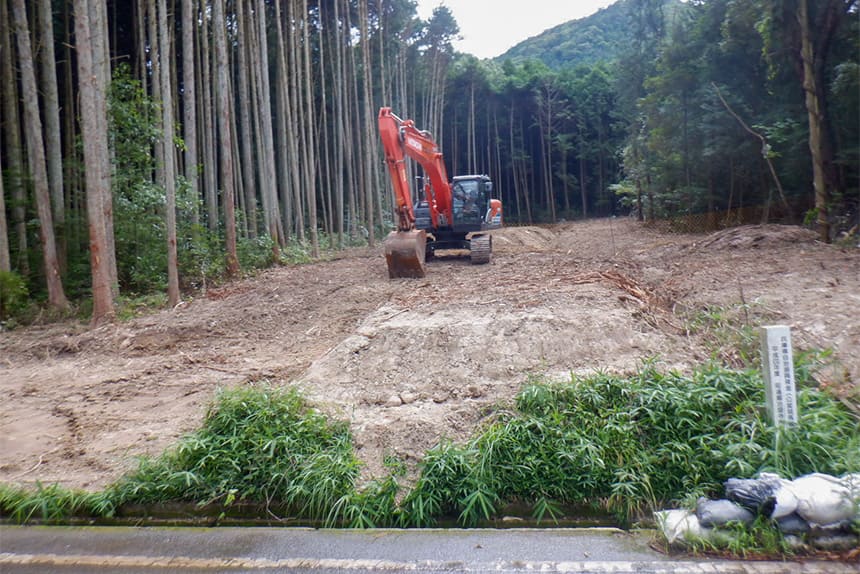 県単独県営治山事業(5単災第1号) 施工前の山腹状況 兵庫県西脇市