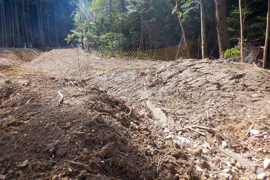 県単独県営治山事業(5単災第1号) 施工前の山腹状況 兵庫県西脇市
