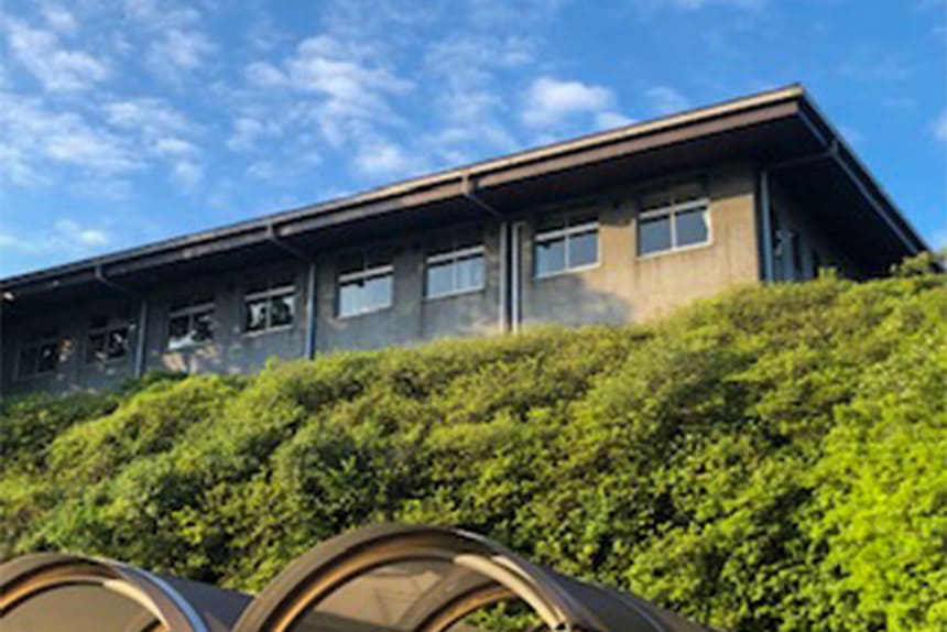 勤労福祉センター解体工事 施工前の建物外観 兵庫県西脇市