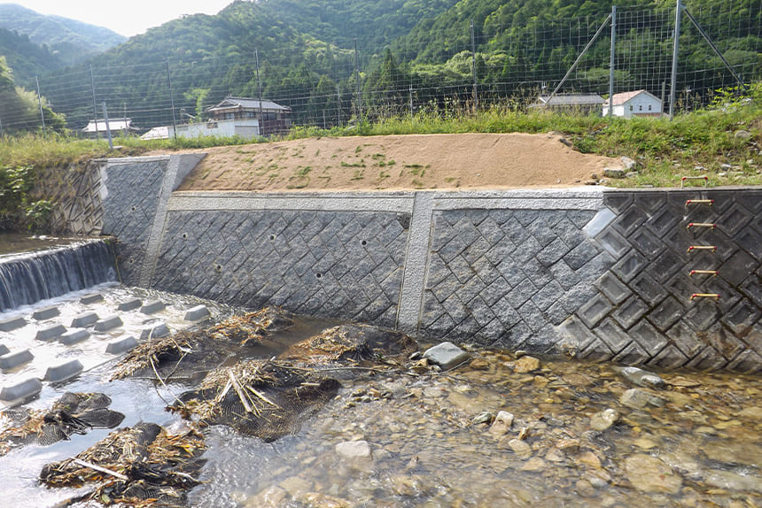 加古川水系門柳川 河川災害復旧工事 復旧完了後の河川状況 兵庫県西脇市