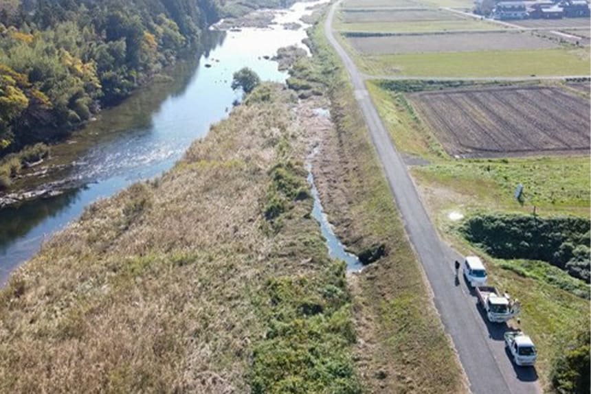 加古川水系杉原川 堤防補修工事 施工前の堤防状況 兵庫県西脇市