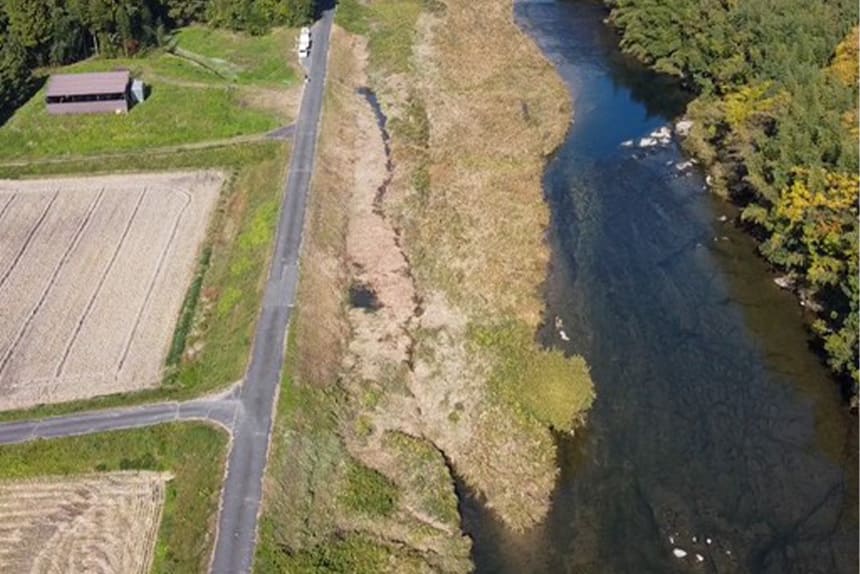 加古川水系杉原川 堤防補修工事 施工前の堤防状況 兵庫県西脇市